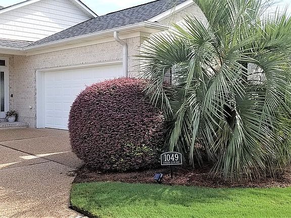 4th image of 1049 Garden Club Way