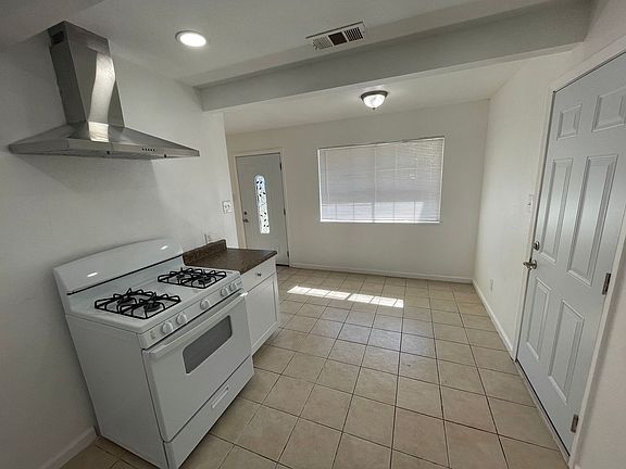 2nd image of 1908 Aster Ave