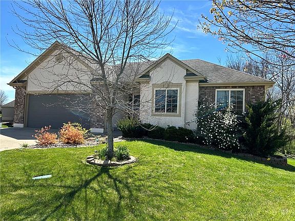 2nd image of 1701 NW Asbury Ct