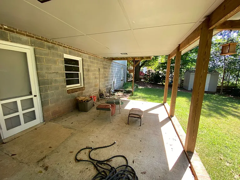612 Old Farm Rd — Photo 5