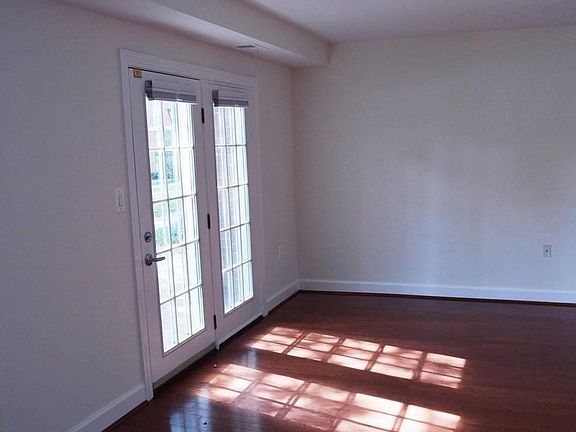 3rd image of 3611 38th St NW APT 107