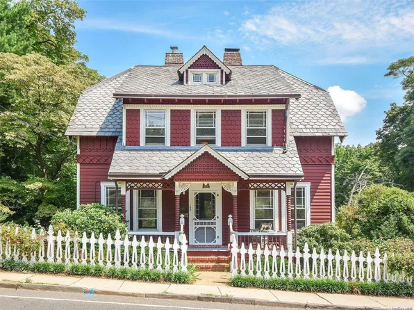 199 Prospect Avenue, Sea Cliff, NY 11579
