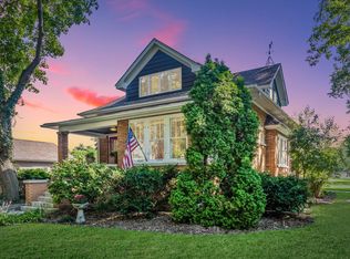 8731 School St, Morton Grove, IL 60053