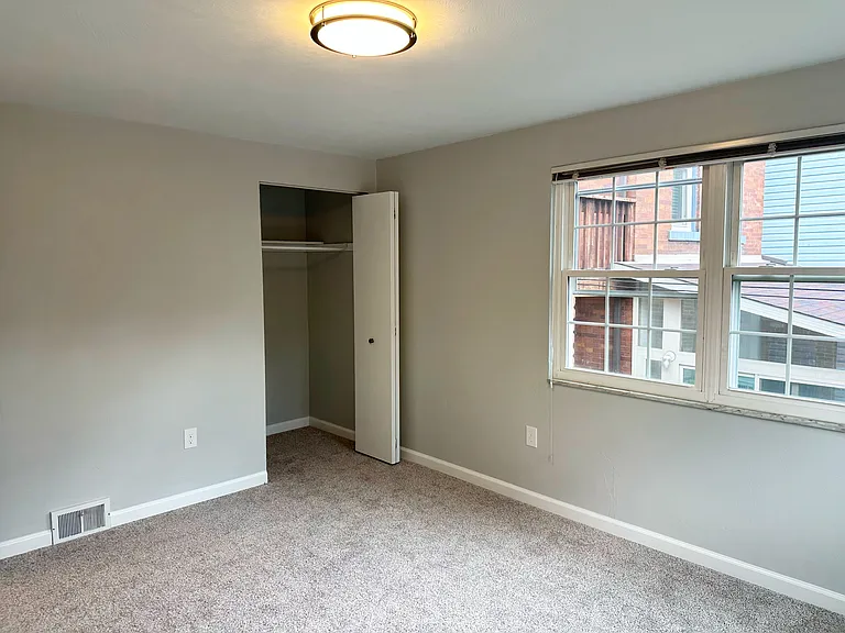 822 E End Ave — Photo 9