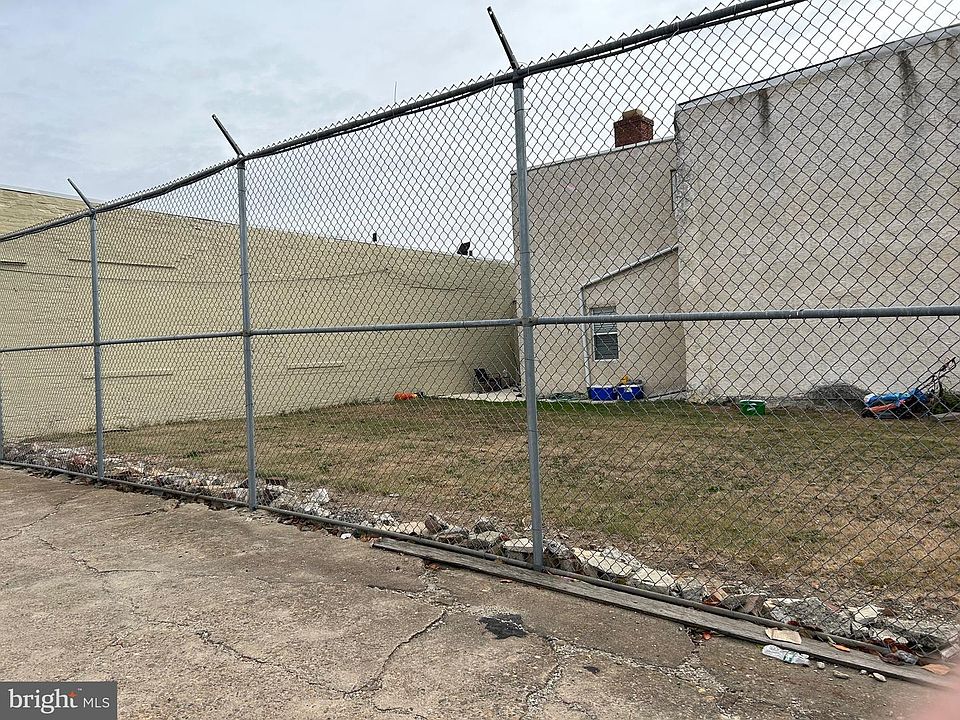 1st image of 2119 E Ann St