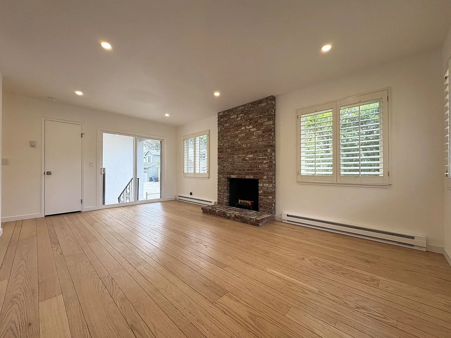 Beautifully Remodeled 1-Bedroom + Bonus Room in Prime Palo Alto Location! — Photo 3