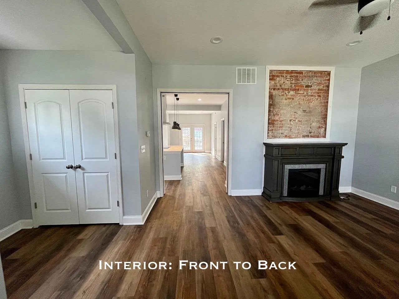 2 bed, 1077 sqft, $1,800 — Photo 2