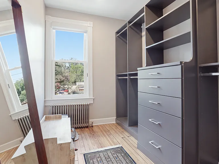 1526 D St SE #1 — Photo 10