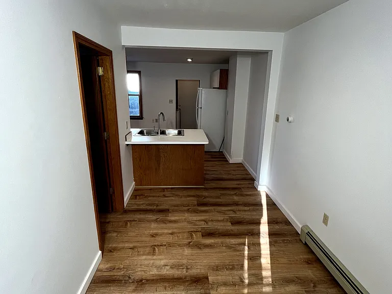 36 Bradbury St #102 — Photo 5