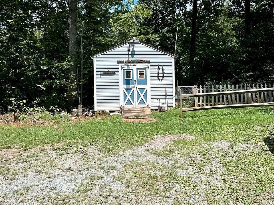 2nd image of 313 Hallwood Dr