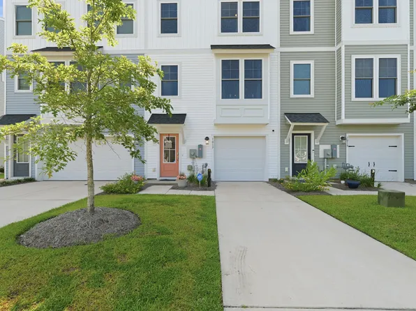 1017 Pettiford Pl, Hanahan, SC 29410