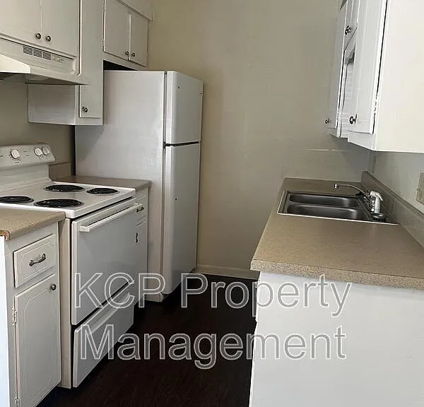 1620 S South St #1 — Photo 9
