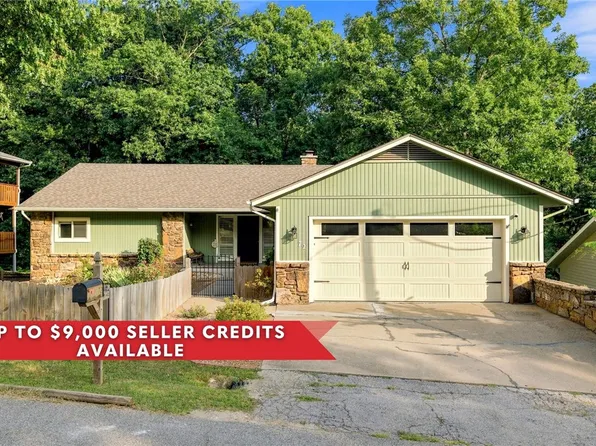 72 Elizabeth Dr, Bella Vista, AR 72715