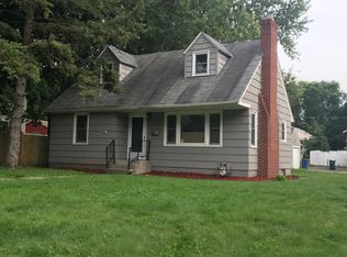 1698 Beech St, Saint Paul, MN 55106