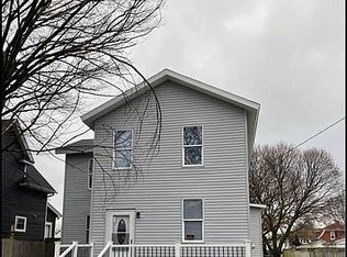 411 S 5th St, Monmouth, IL 61462