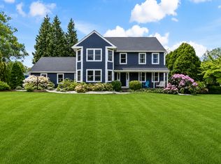 205 Kettle Pond Dr, South Kingstown, RI 02879