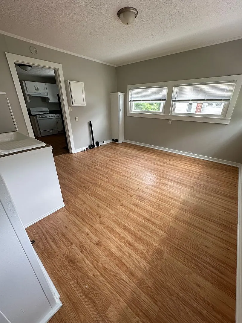 507 Dewey Avenue — Photo 4