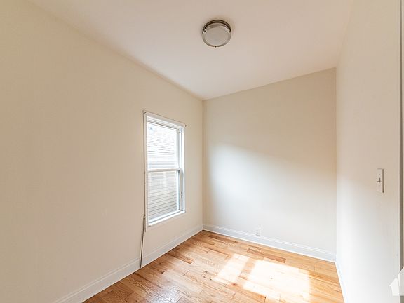 4th image of 2434 W Cortland St #2