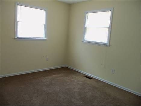 5th image of 550 W McLelland Ave