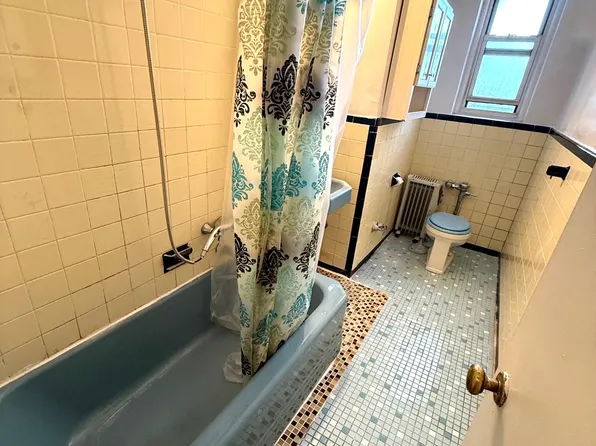 2265 Ocean Parkway image 6 of 19