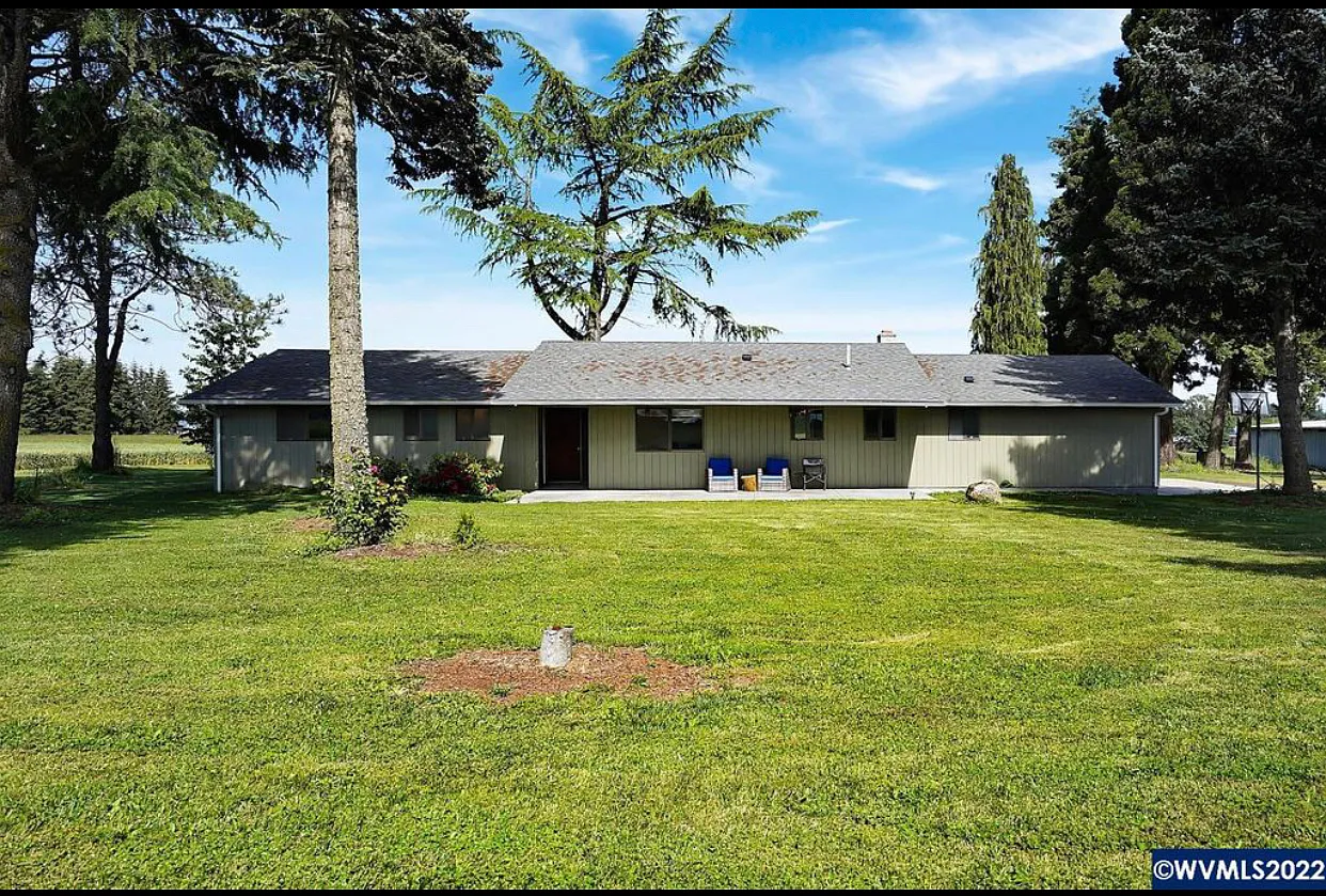 3 bed, 1700 sqft, $4,950 — Photo 1