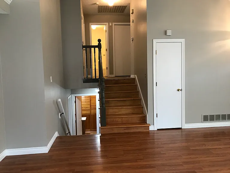 14710 Hardy St — Photo 8