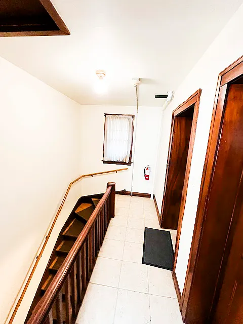 2 bed, 900 sqft, $1,800 — Photo 3