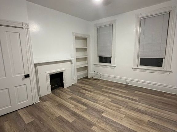 3rd image of 1616 Roland St