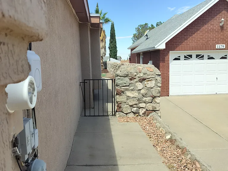 1175 Hunters Ridge Pl — Photo 4