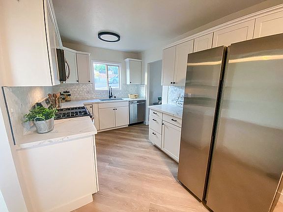 4th image of 1533 Marl Ave