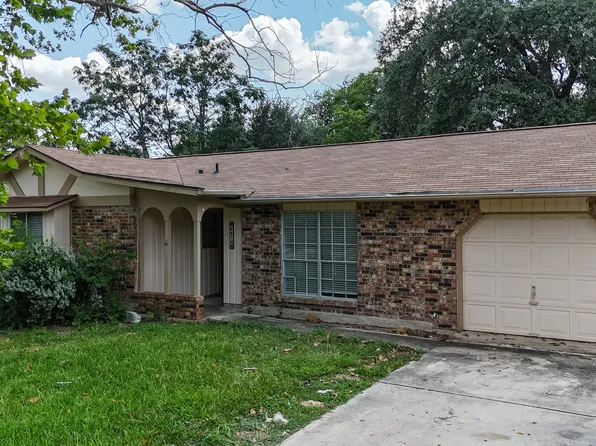 6614 Peach Tree Dr, Leon Valley, TX 78238