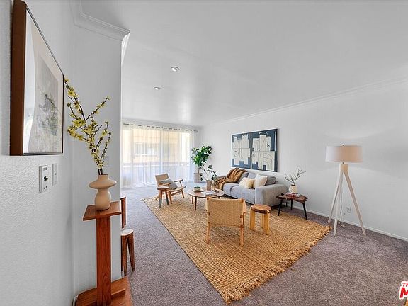 2nd image of 1509 Greenfield Ave APT 205