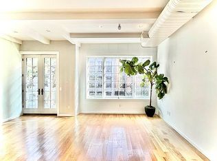 227 E 7th St #3, New York, NY 10009