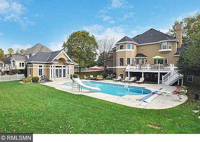 1st image of 2984 Edgewater Dr