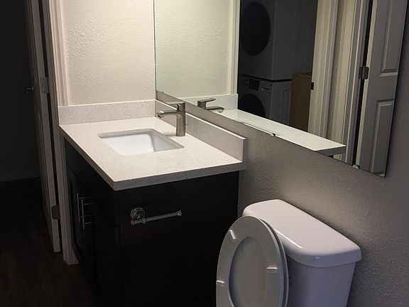 Newly Updated Bathroom Fixtures