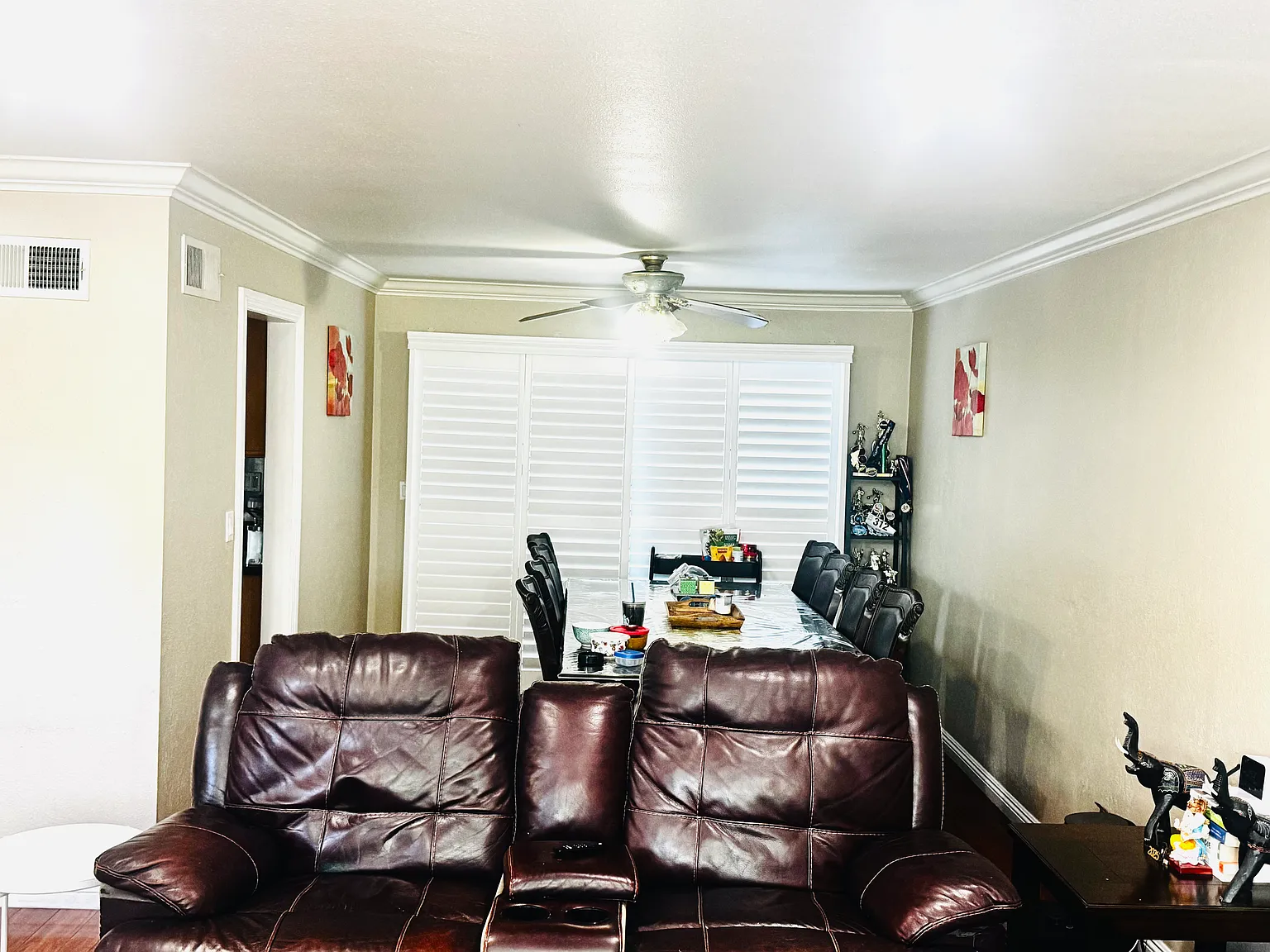 3 bed, 2.5 bath, 1939 sqft, $4,850 — Photo 3