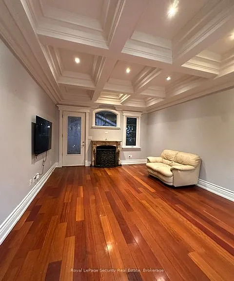 81 Livingstone Ave — Photo 4
