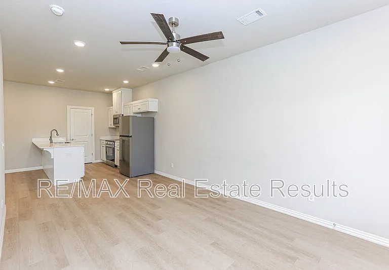 1401 Poigai Way #1 — Photo 15