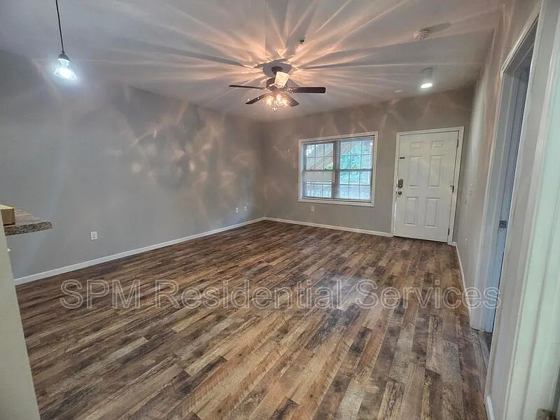 2 bed, 2.0 bath, 895 sqft, $1,495 — Photo 4