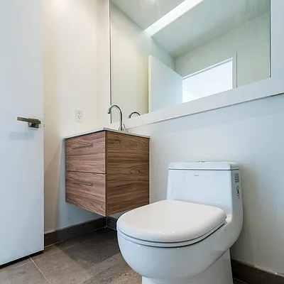 Rented by Nooklyn NYC LLC | media 82