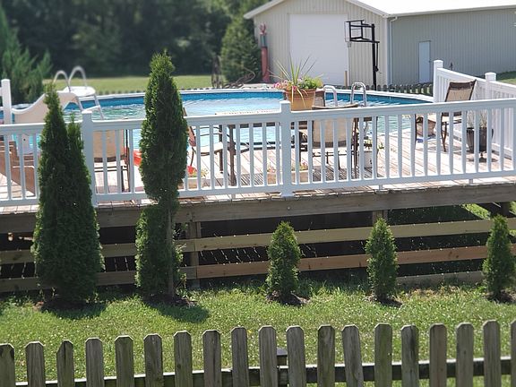 Dive in! 33' round pool!