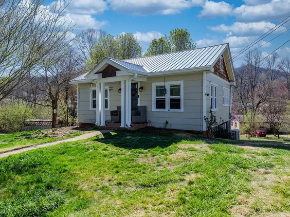 636 Arlington Ave, Bryson City, NC 28713