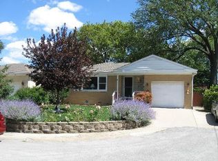 19 East Ave, Park Ridge, IL 60068