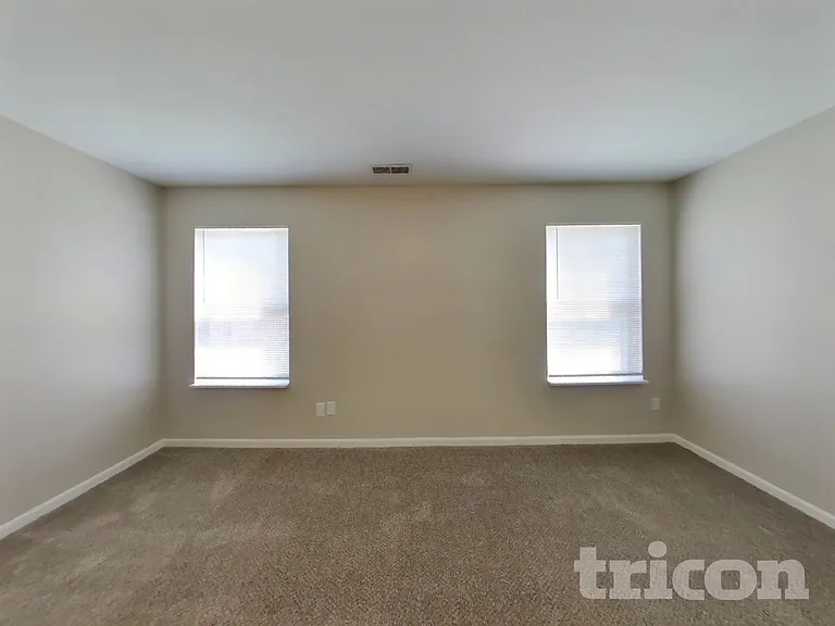 2207 Golden Eye Cir — Photo 7