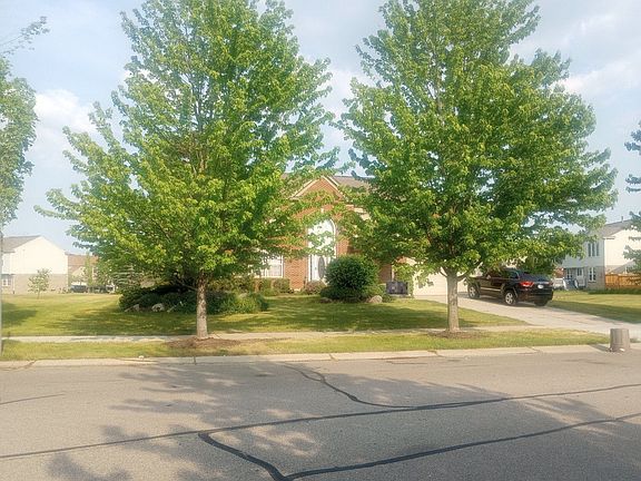 2nd image of 3997 Sherwood Cir