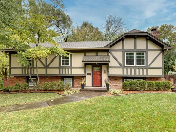 9664 Roe Ave, Overland Park, KS 66207