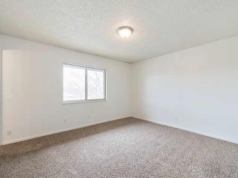 Lakemont Apartments — Photo 56