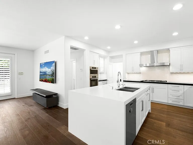 19 Garnet — Photo 13