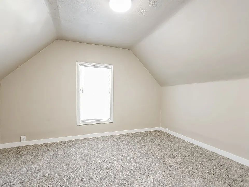 1st image of 473 Diamond Ave