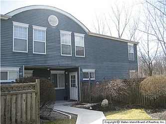 70 Pond Way  image 1 of 20